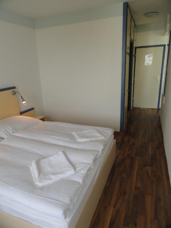 Doppelzimmer mit Balkon